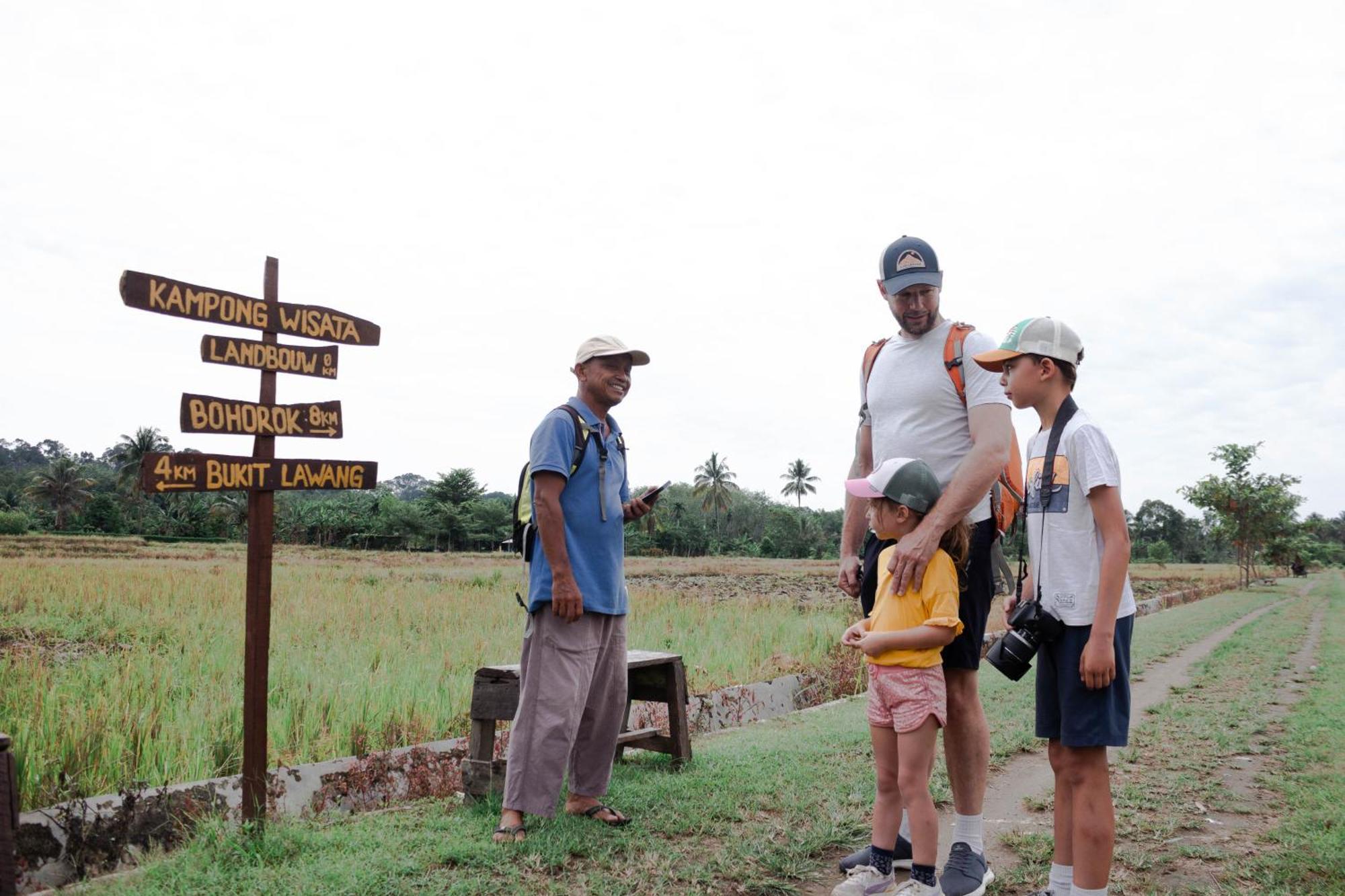 Ambow Homestay Jungle Trekking & Village Tour Bukit Lawang Εξωτερικό φωτογραφία